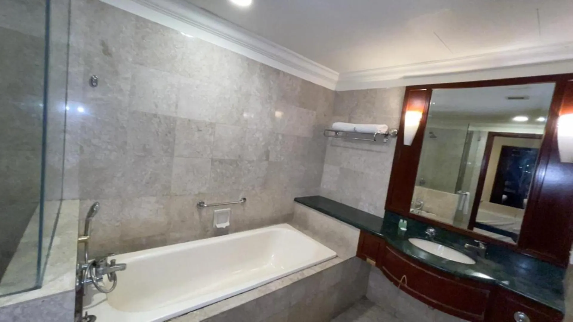 The Hotel And Apartment At Times Square 쿠알라룸푸르 0*,